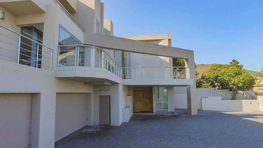 4 Bedroom Property for Sale in Plattekloof Western Cape